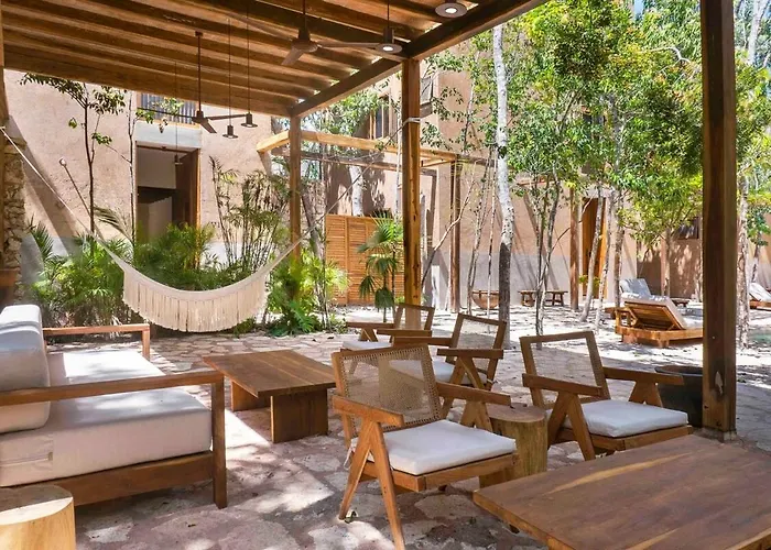 Stylish 3br With Rooftop Plunge Pool, La Veleta