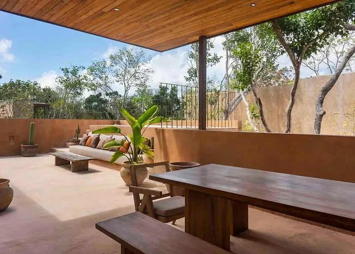 Stylish 3br With Rooftop Plunge Pool, La Veleta Ferienhaus *