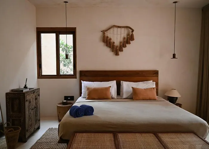 Ferienhaus Stylish 3br With Rooftop Plunge Pool, La Veleta *