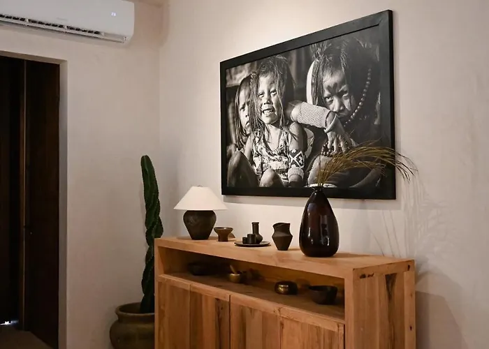 Stylish 3br With Rooftop Plunge Pool, La Veleta Ferienhaus