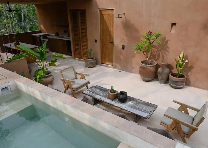 Stylish 3br With Rooftop Plunge Pool, La Veleta Ferienhaus